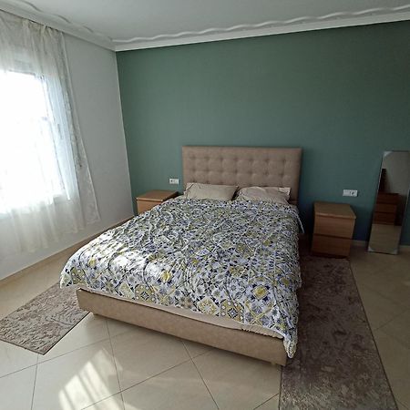 Appartement Familial Au Centre De Nador Ville Kültér fotó