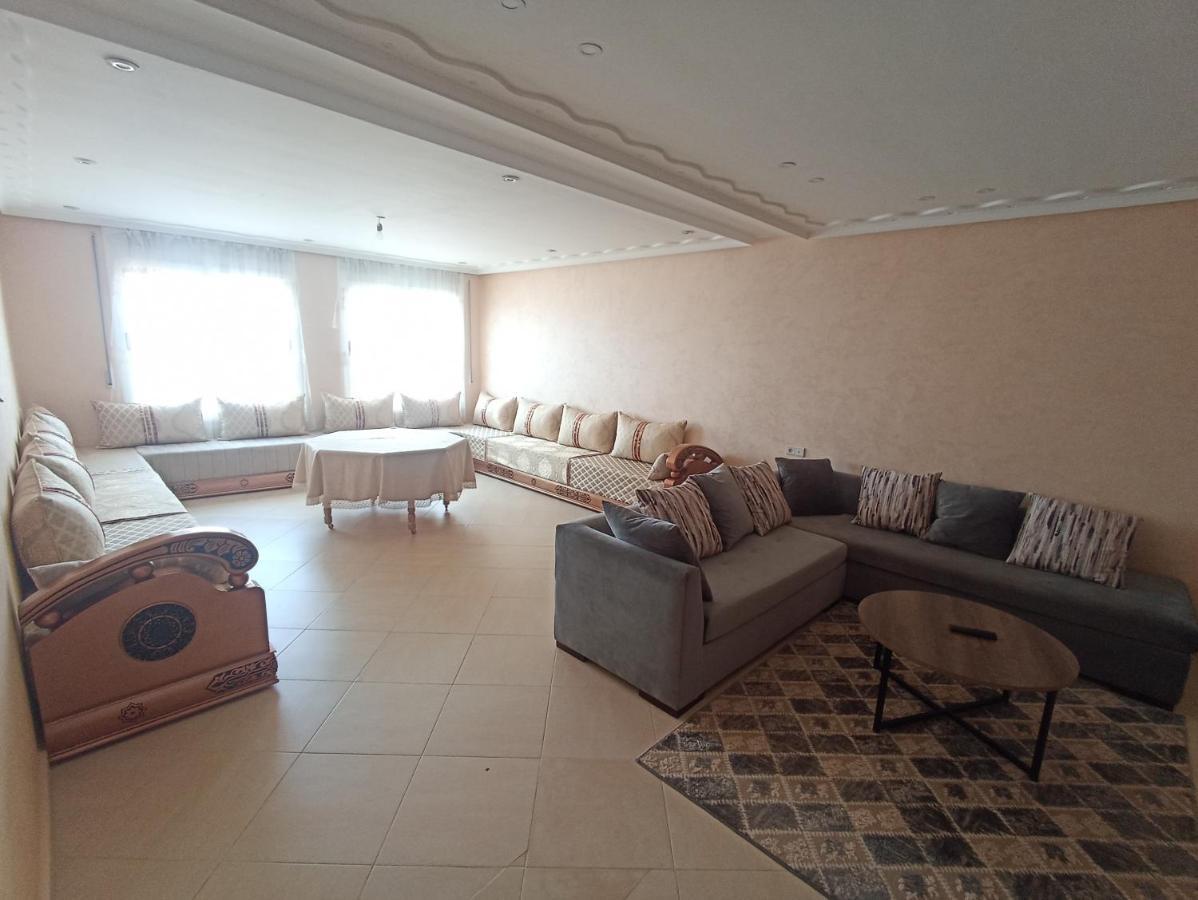 Appartement Familial Au Centre De Nador Ville Kültér fotó